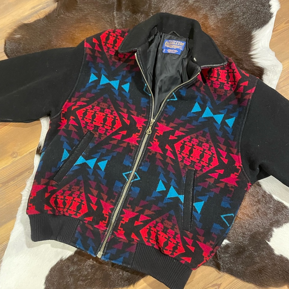 Pendleton Black and Red Jacket - Picture 4 of 16